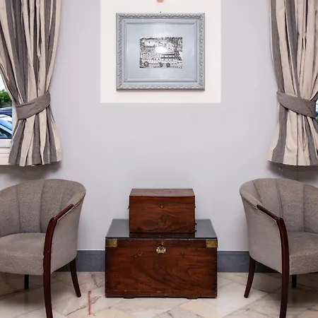 Отель Laurin 4*