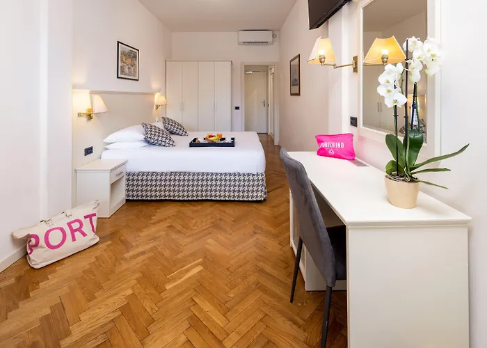 لاورين سانتا مارغريتا ليغور