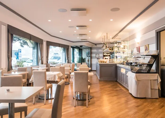 لاورين فندق 4*