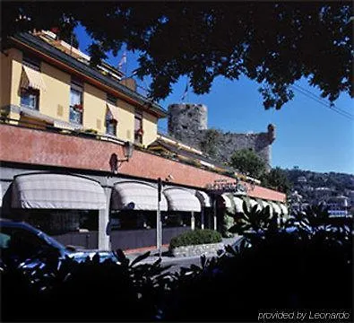 لاورين فندق 4*